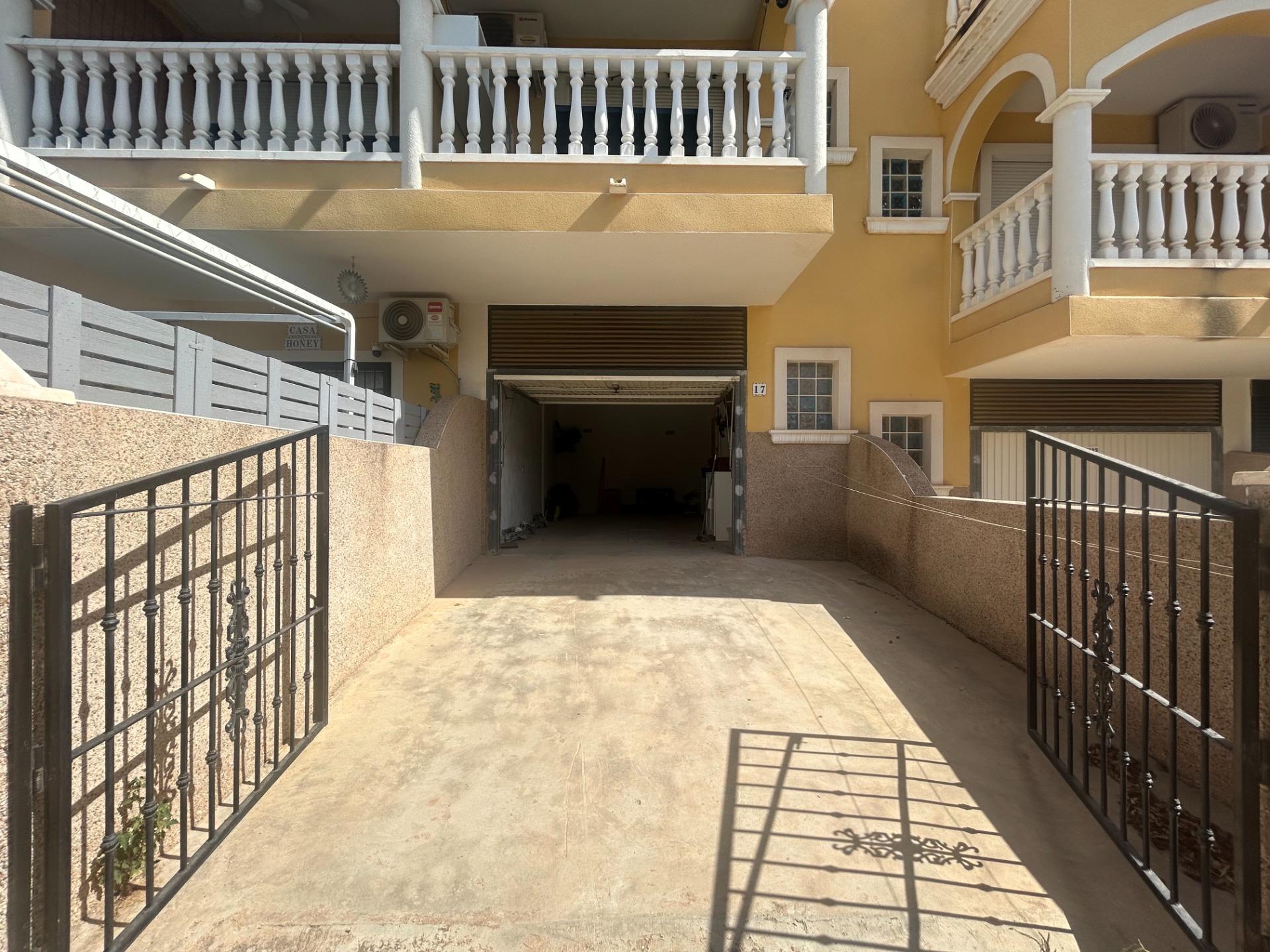 Triplex Townhouse in Algorfa